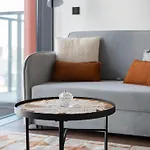 Rentplanet - Towarowa Towers Lägenhet Warszawa