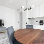 Rentplanet - Towarowa Towers Warszawa