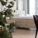 Rentplanet - Towarowa Towers Warszawa