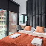 Rentplanet - Towarowa Towers Apartament