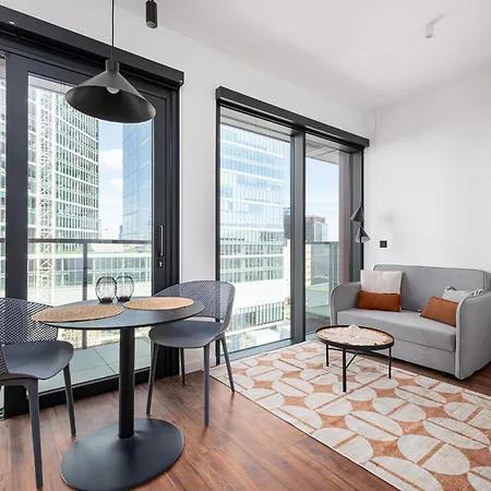 Rentplanet - Towarowa Towers