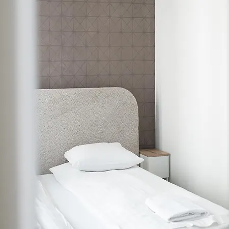 Rentplanet - Towarowa Towers Apartament *