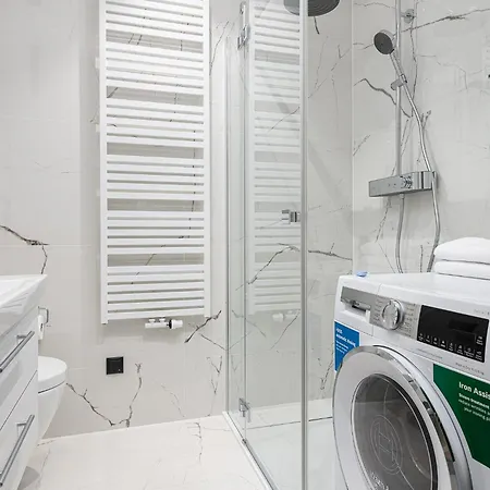 Rentplanet - Towarowa Towers * Warszawa