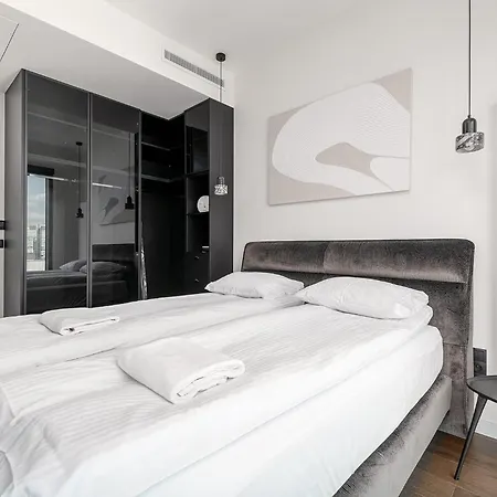 Appartement Rentplanet - Towarowa Towers Warschau
