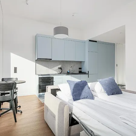 Rentplanet - Towarowa Towers Apartment