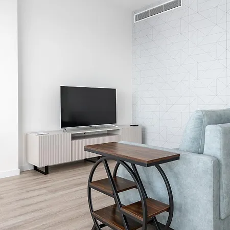 Rentplanet - Towarowa Towers Apartment *