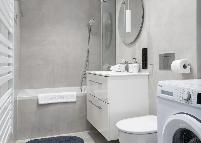 Rentplanet - Towarowa Towers Warsaw