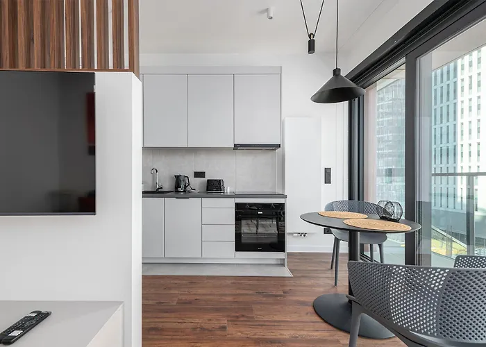 Apartment Rentplanet - Towarowa Towers Warsaw