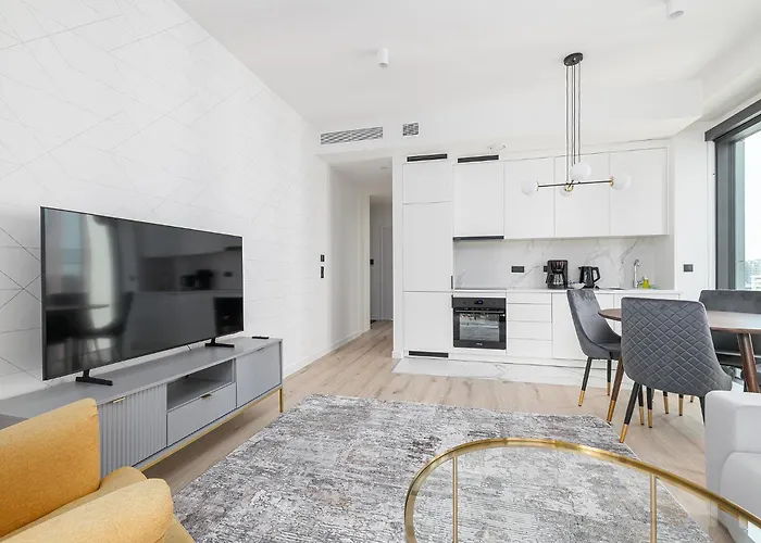 Rentplanet - Towarowa Towers Apartment