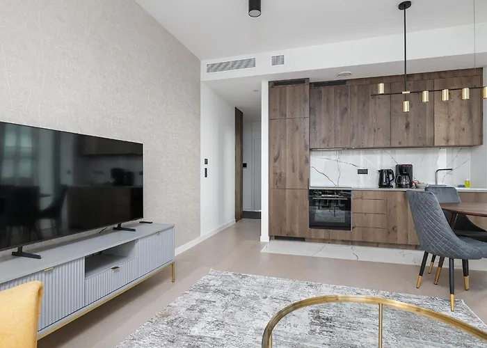 Rentplanet - Towarowa Towers Apartment