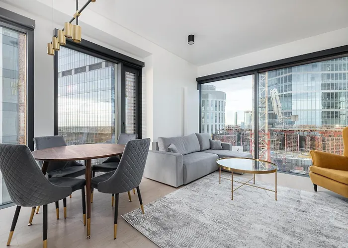 Rentplanet - Towarowa Towers Apartment Warsaw