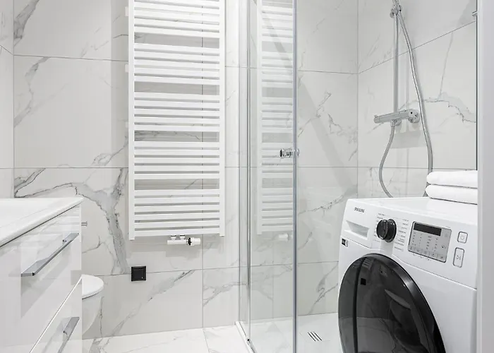 Rentplanet - Towarowa Towers Apartment *