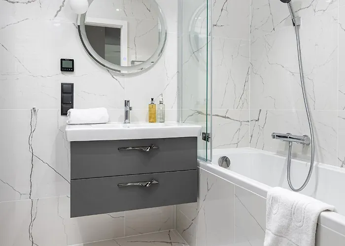 Rentplanet - Towarowa Towers *