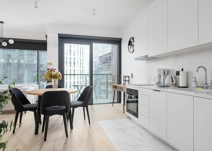 Rentplanet - Towarowa Towers * Warsaw