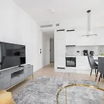 Rentplanet - Towarowa Towers Daire