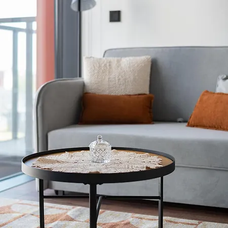 Rentplanet - Towarowa Towers Lejlighed Warszawa