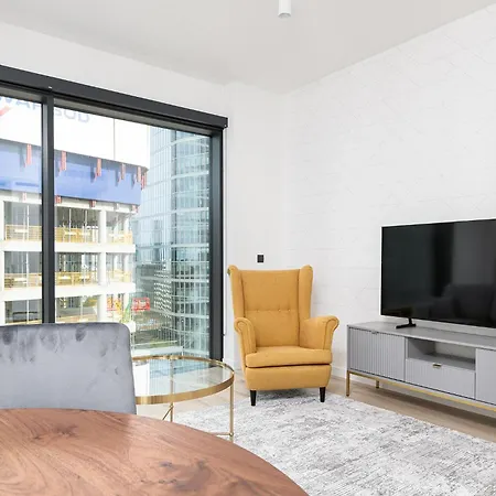 Rentplanet - Towarowa Towers * Warszawa